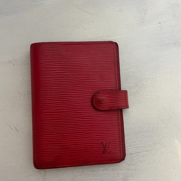 Louis Vuitton Vintage Leather Bifold Epi Travel Passport Wallet Red - Picture 2 of 13